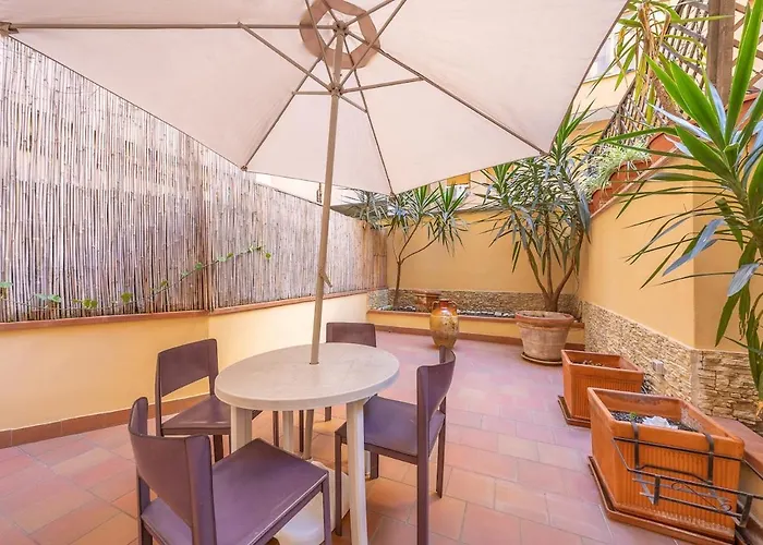 Vatican With Private Patio Near San Pietro * Rom