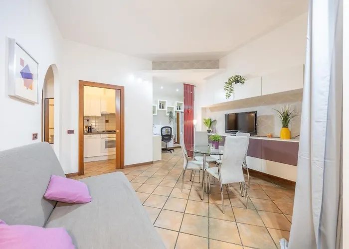 Vatican With Private Patio Near San Pietro *